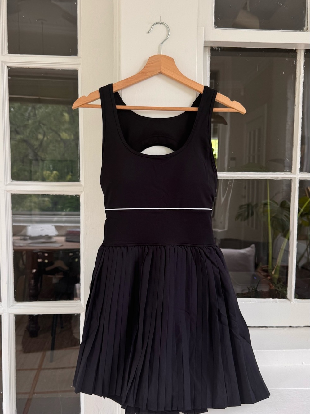 Wilson Sportif Tennis Dress - Black - Pleated Skirt - Size M - NWT - Picture 6 of 9
